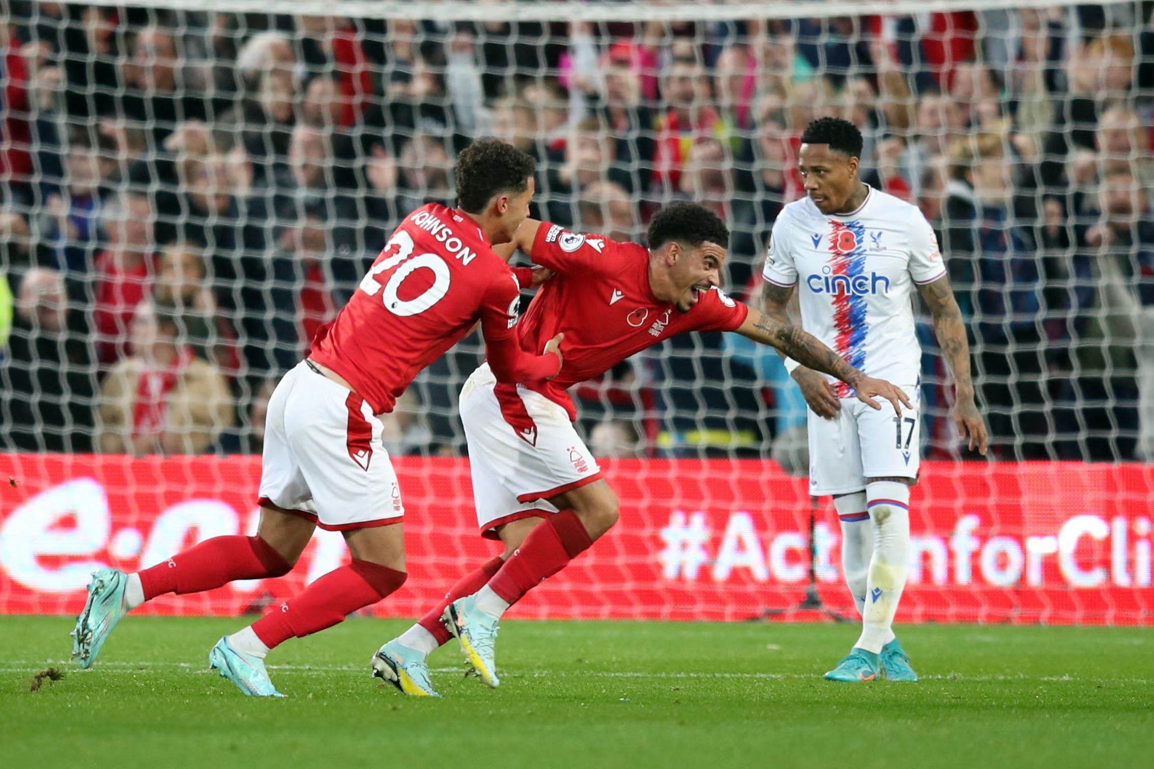 Nottingham Forest Vs Crystal Palace - Binks Yard